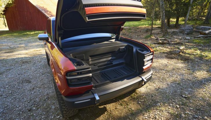 Scout Terra e Traveler: caratteristiche, design, abitacolo, motori, versioni e prezzi - Foto 31 di 79