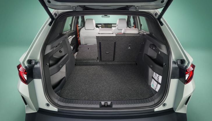 Skoda Elroq: il SUV elettrico approda nelle concessionarie italiane - Foto 13 di 94