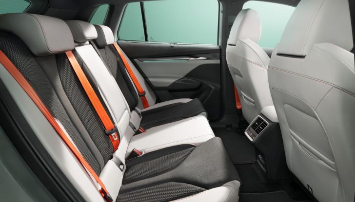 Skoda Elroq: il SUV elettrico approda nelle concessionarie italiane - Foto 56 di 94