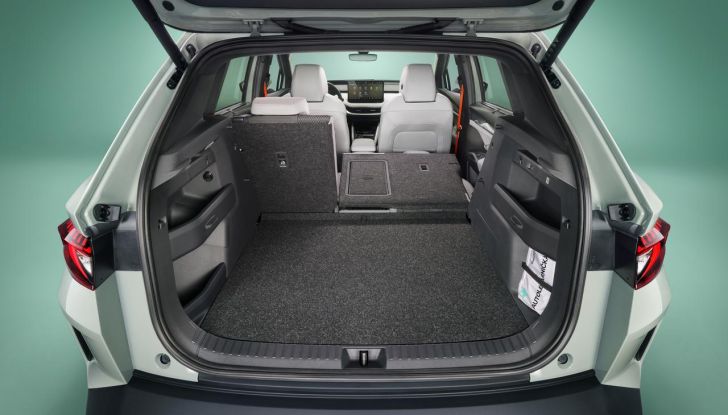 Skoda Elroq: il SUV elettrico approda nelle concessionarie italiane - Foto 12 di 94