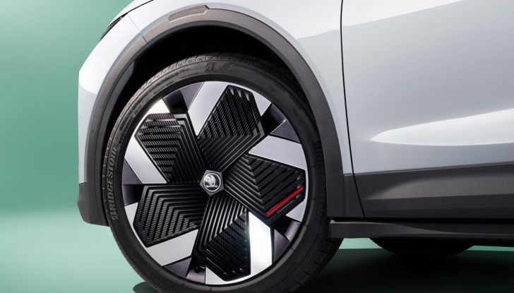 Skoda Elroq: il SUV elettrico approda nelle concessionarie italiane - Foto 89 di 94