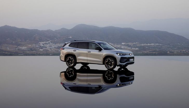 Nuovo Volkswagen Tayron: svelati i prezzi per il mercato italiano - Foto 12 di 127