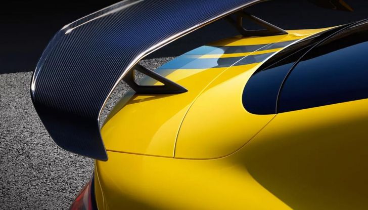 Xiaomi SU7 Ultra: caratteristiche, design, abitacolo, motori, prestazioni e prezzo - Foto 9 di 24