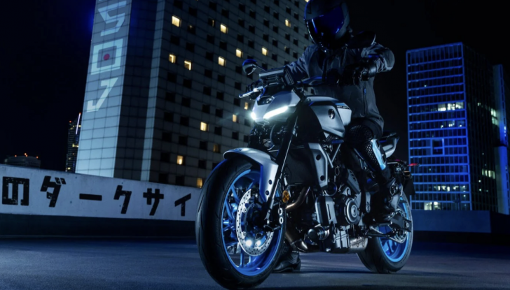 Yamaha MT-07 2025: design, tecnologia e prestazioni rinnovate per la naked giapponese - Foto 1 di 13