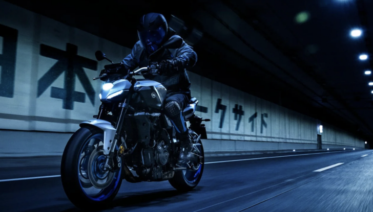Yamaha MT-07 2025: design, tecnologia e prestazioni rinnovate per la naked giapponese - Foto 8 di 13