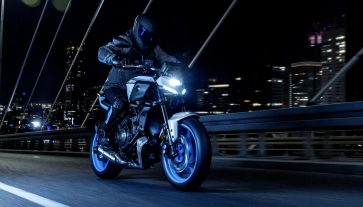 Yamaha MT-07 2025: design, tecnologia e prestazioni rinnovate per la naked giapponese - Foto 9 di 13