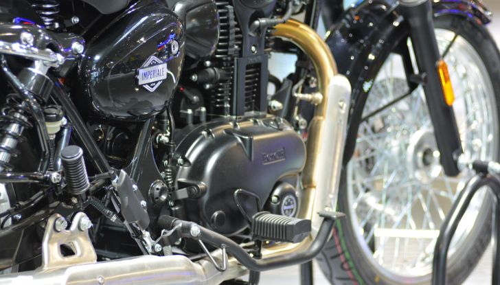 Benelli Leoncino Bobber 400: nuova power cruiser per il 2025 - Foto 12 di 65