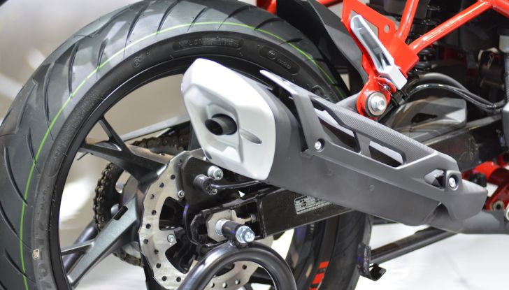 Benelli Leoncino Bobber 400: nuova power cruiser per il 2025 - Foto 15 di 65