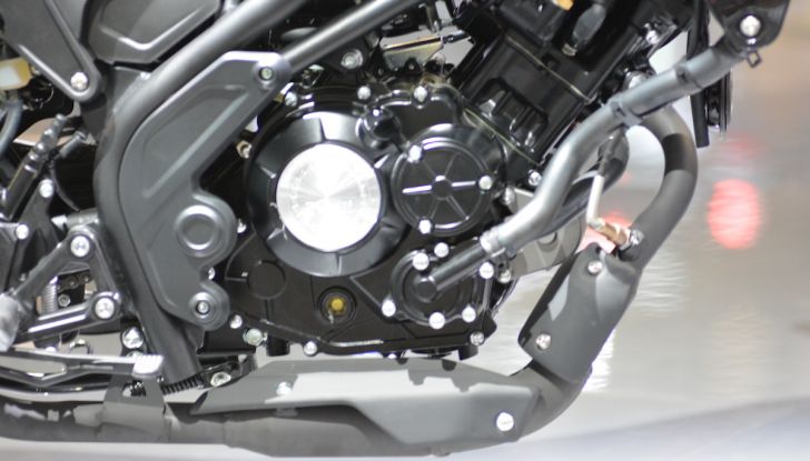 Benelli Leoncino Bobber 400: nuova power cruiser per il 2025 - Foto 18 di 65