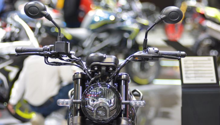 Benelli Leoncino Bobber 400: nuova power cruiser per il 2025 - Foto 24 di 65