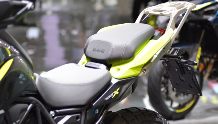 Benelli Leoncino Bobber 400: nuova power cruiser per il 2025 - Foto 4 di 65