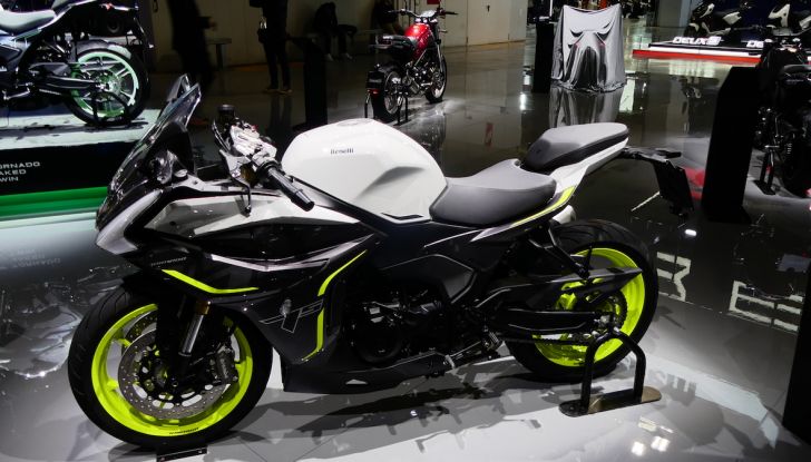 Benelli Leoncino Bobber 400: nuova power cruiser per il 2025 - Foto 52 di 65