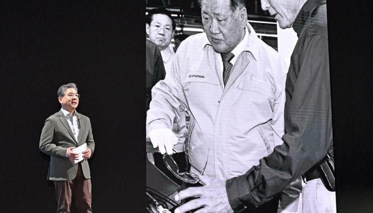 Hyundai Initium: caratteristiche, design, abitacolo, motore e autonomia - Foto 6 di 16