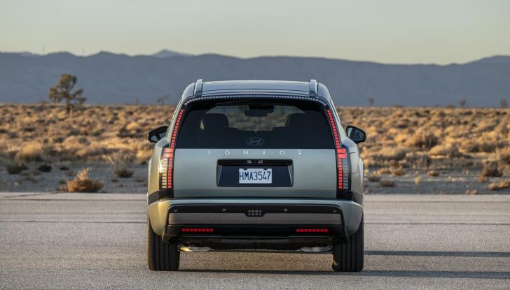 Hyundai Ioniq 9: caratteristiche, design, abitacolo, versioni, motori, prestazioni e autonomia - Foto 45 di 124