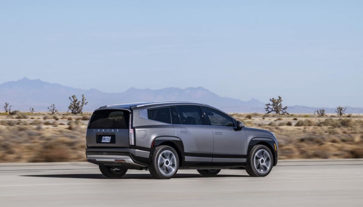 Hyundai Ioniq 9: caratteristiche, design, abitacolo, versioni, motori, prestazioni e autonomia - Foto 30 di 124