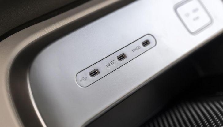 Hyundai Ioniq 9: caratteristiche, design, abitacolo, versioni, motori, prestazioni e autonomia - Foto 95 di 124