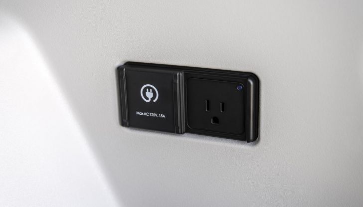 Hyundai Ioniq 9: caratteristiche, design, abitacolo, versioni, motori, prestazioni e autonomia - Foto 122 di 124