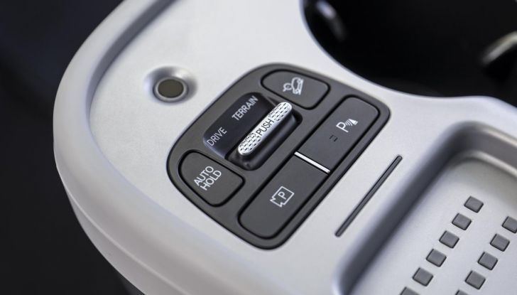 Hyundai Ioniq 9: caratteristiche, design, abitacolo, versioni, motori, prestazioni e autonomia - Foto 94 di 124