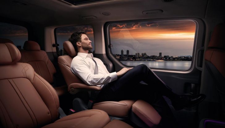 Hyundai Staria Full Hybrid