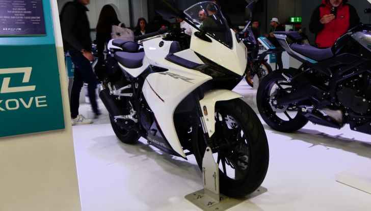 Kove 350RR: la nuova piccola sportiva cinese - Foto 16 di 36
