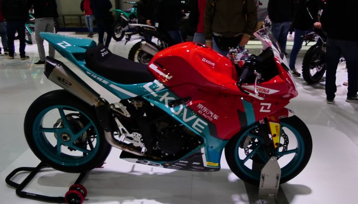 Kove 350RR: la nuova piccola sportiva cinese - Foto 27 di 36