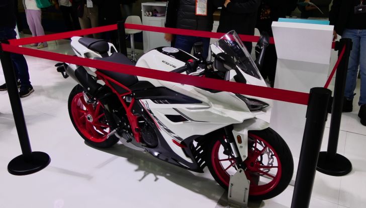 Kove 350RR: la nuova piccola sportiva cinese - Foto 28 di 36