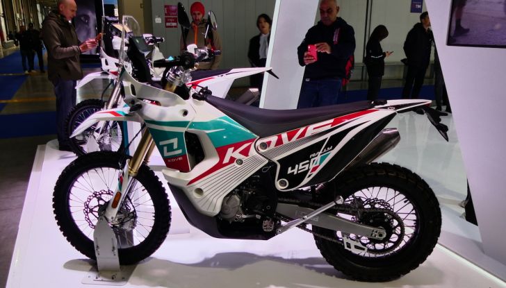 Kove 350RR: la nuova piccola sportiva cinese - Foto 35 di 36
