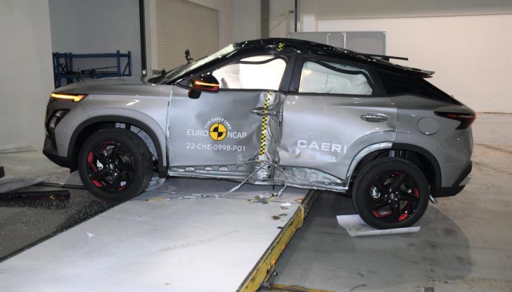 Omoda 5 EV conquista cinque stelle nei test di sicurezza Euro NCAP e ANCAP - Foto 11 di 21