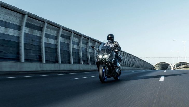 Yamaha NMAX 125 2025: caratteristiche, design, versioni, motore, prezzi e disponibilità - Foto 14 di 34