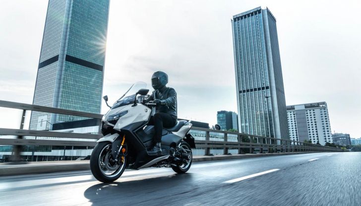 Yamaha NMAX 125 2025: caratteristiche, design, versioni, motore, prezzi e disponibilità - Foto 18 di 34