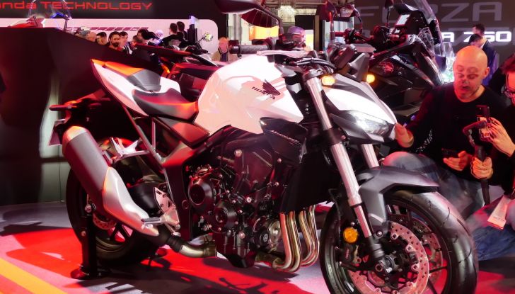 Honda svela le nuova CMX500 e 1100 Rebel MY 2025 - Foto 47 di 68