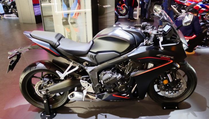 Honda svela le nuova CMX500 e 1100 Rebel MY 2025 - Foto 55 di 68