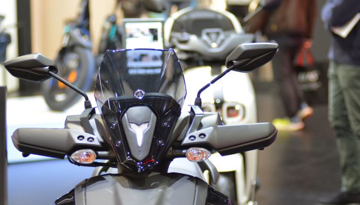 Yamaha TMAX E Tech Max MY 2025: innovazione e comfort su due ruote - Foto 25 di 93
