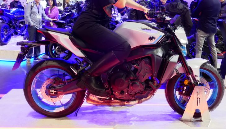 Yamaha TMAX E Tech Max MY 2025: innovazione e comfort su due ruote - Foto 46 di 93