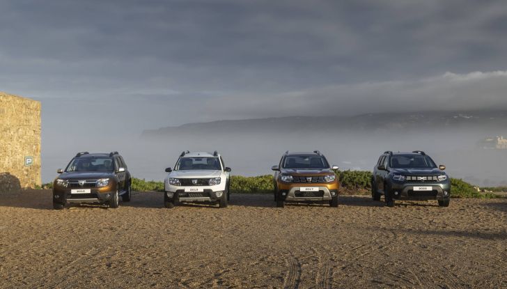 Dacia Duster 2026: 155 CV, trazione elettrica e feeling da ammiraglia - Foto 4 di 10