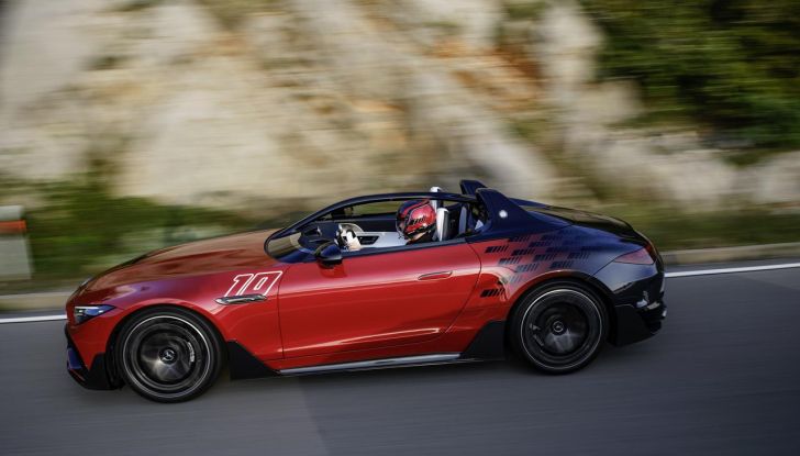 Mercedes-AMG PureSpeed: l’auto da collezione è un omaggio al motorsport - Foto 14 di 35