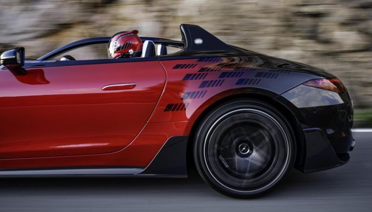 Mercedes-AMG PureSpeed: l’auto da collezione è un omaggio al motorsport - Foto 15 di 35