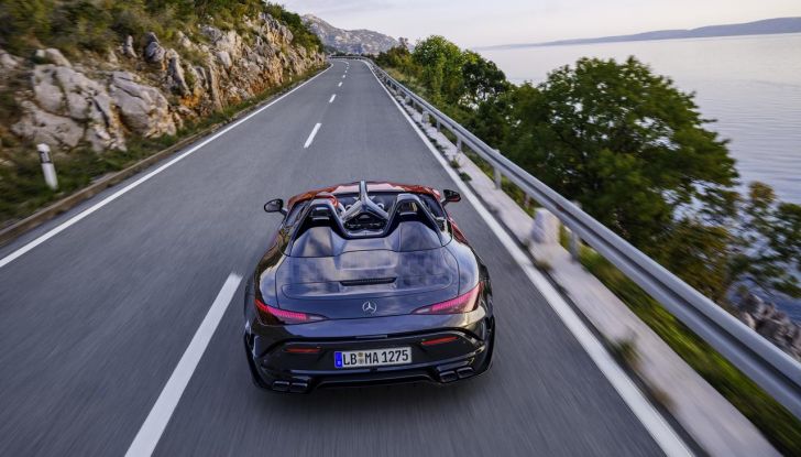 Mercedes-AMG PureSpeed: l’auto da collezione è un omaggio al motorsport - Foto 8 di 35