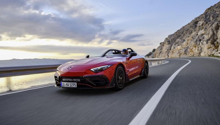 Mercedes-AMG PureSpeed: l’auto da collezione è un omaggio al motorsport - Foto 5 di 35