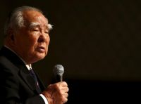 Addio a Osamu Suzuki: l’uomo che ha reso l’auto accessibile a milioni di persone