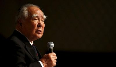 Addio a Osamu Suzuki: l’uomo che ha reso l’auto accessibile a milioni di persone