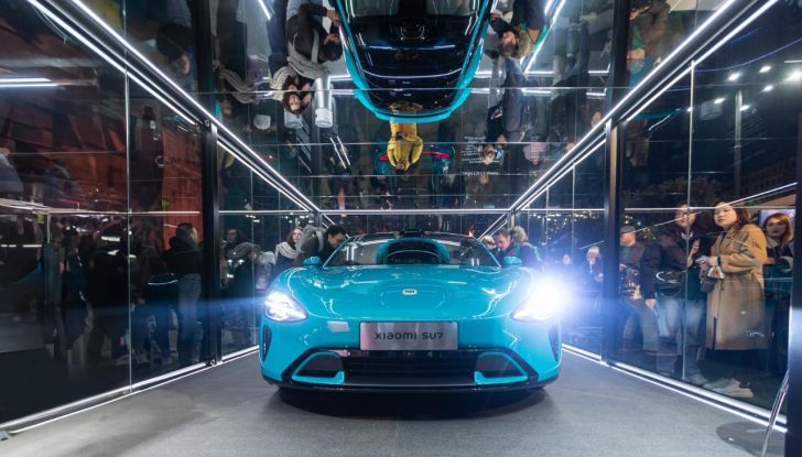 Xiaomi SU7 Max conquista Milano Centrale: oltre 100.000 visitatori in tre giorni - Foto 13 di 15