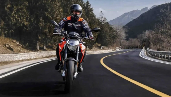 Aprilia Shiver ritorna in versione cinese - Foto 1 di 7