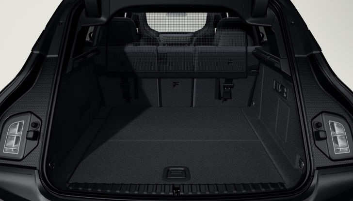 BMW iX 2026 raddoppia: più potenza, autonomia superiore e nuovo look - Foto 66 di 90