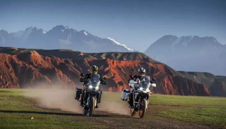 CFMoto 700MT: la nuova crossover arriva nei concessionari a un prezzo competitivo - Foto 3 di 5