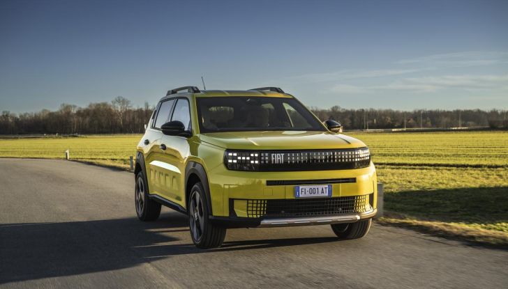 Fiat Grande Panda è il superpremio della “Ruota della fortuna” con Gerry Scotti - Foto 48 di 129