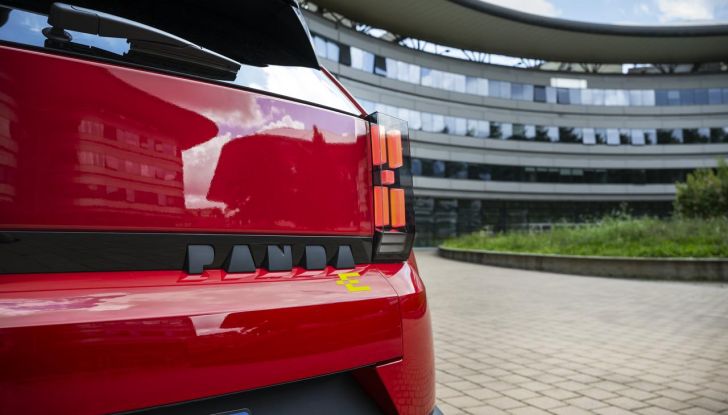 Fiat Grande Panda è il superpremio della “Ruota della fortuna” con Gerry Scotti - Foto 98 di 129