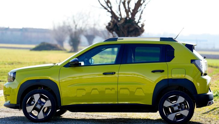 Fiat Grande Panda è il superpremio della “Ruota della fortuna” con Gerry Scotti - Foto 19 di 129