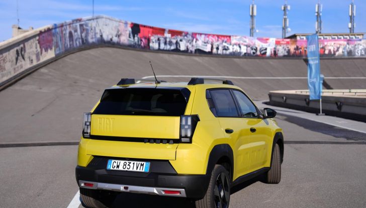 Fiat Grande Panda è il superpremio della “Ruota della fortuna” con Gerry Scotti - Foto 17 di 129