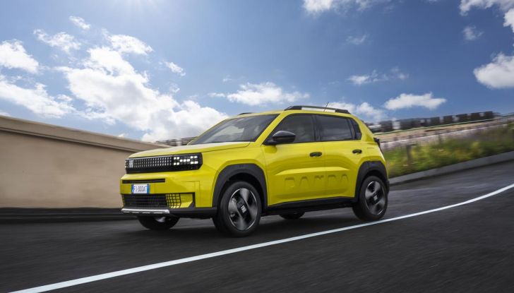 Fiat Grande Panda è il superpremio della “Ruota della fortuna” con Gerry Scotti - Foto 29 di 129